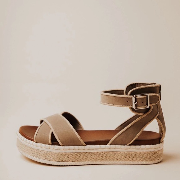 MIA Shoes - Mia Vita Espadrille Platform Zipper Sandal